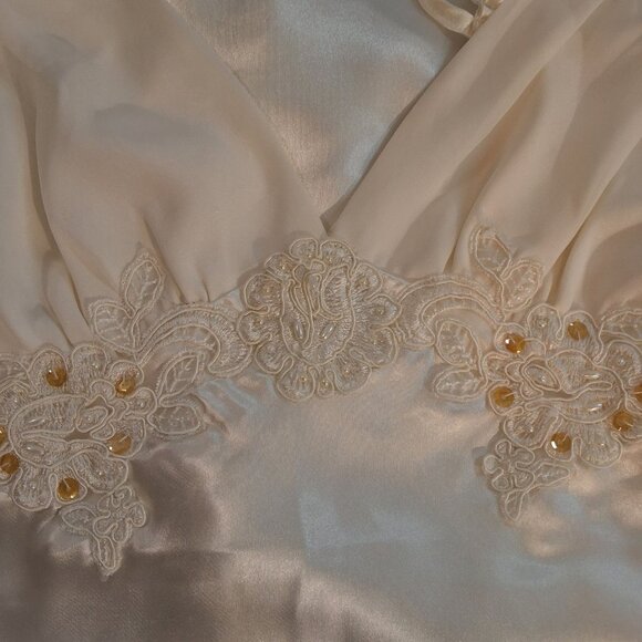 Vntg California Dynasty Ivory Satin Nightgown Lace and Rhinestone Details Sz L - Picture 3 of 6